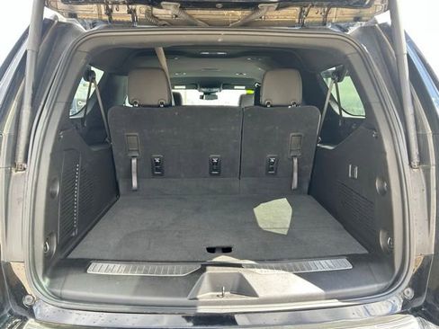 Used 2025 Chevrolet Suburban Z71 AWD/4WD image 28
