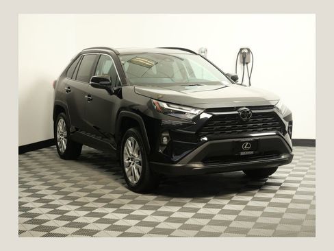 Used 2025 Toyota RAV4 XLE Premium w/ Weather Package AWD/4WD image 1