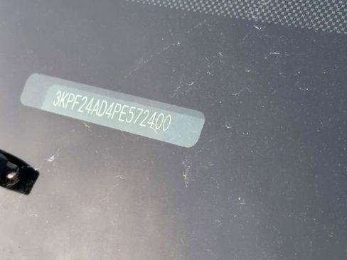 Used 2023 Kia Forte LXS w/ LXS Technology Package image 7