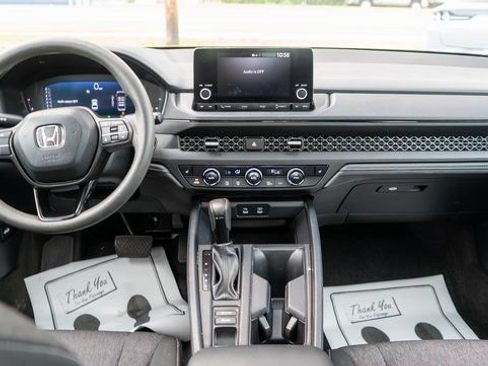 Used 2023 Honda Accord EX image 14