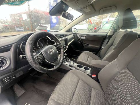 Used 2018 Toyota Corolla iM image 23