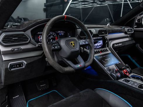 Used 2023 Lamborghini Urus Performante AWD/4WD image 59