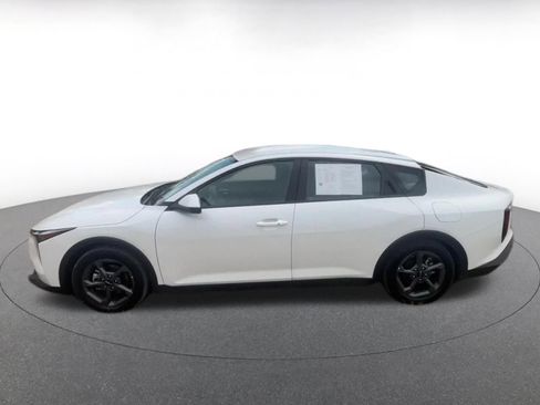 Used 2025 Kia K4 LXS FWD image 9