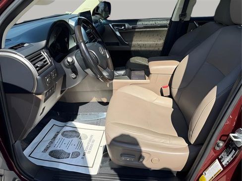 Used 2022 Lexus GX 460 Premium w/ Accessory Package image 19