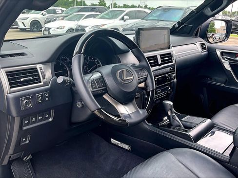Used 2023 Lexus GX 460 Luxury w/ Accessory Package AWD/4WD image 15