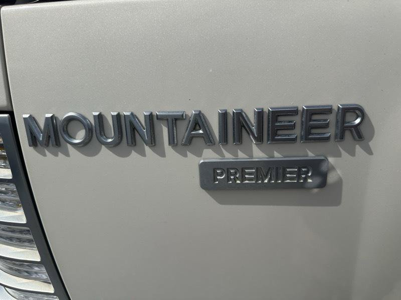 Used 2009 Mercury Mountaineer Premier RWD image 16