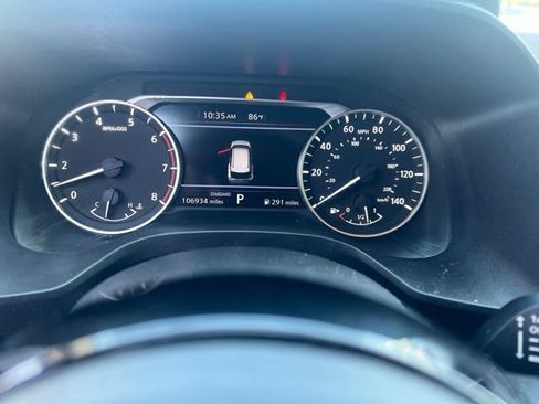 Used 2022 Nissan Rogue SV FWD image 12