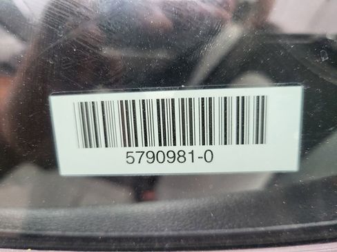 Used 2025 Hyundai Venue SEL FWD image 4