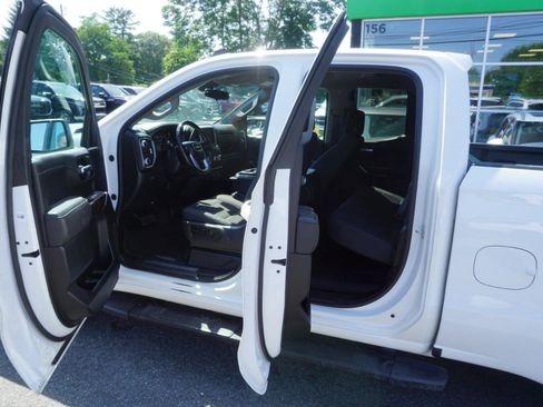 Used 2020 GMC Sierra 1500 Elevation w/ Elevation Value Package AWD/4WD image 9