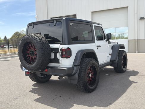 Used 2024 Jeep Wrangler Rubicon w/ Technology Group AWD/4WD image 5