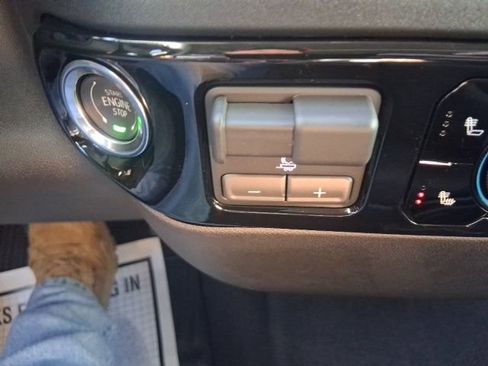 Certified 2026 Chevrolet Silverado 1500 LT image 34