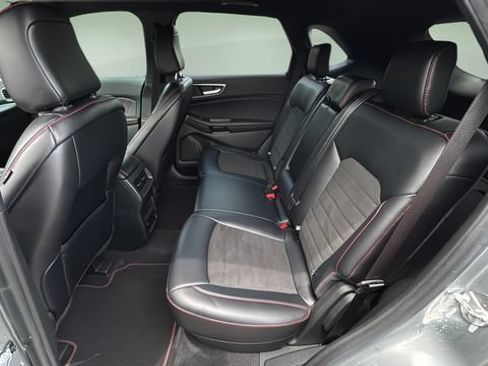 Used 2023 Ford Edge ST-Line AWD/4WD image 21