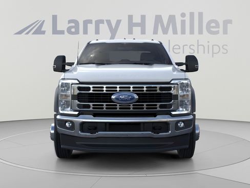 New 2026 Ford F550 4x4 Crew Cab w/ XLT Value Package image 6