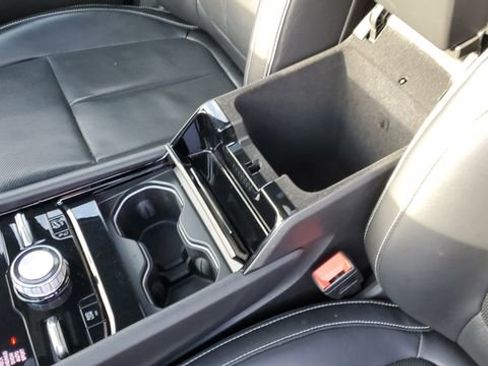 Used 2022 Jeep Grand Cherokee Overland w/ Advanced Protech Group III image 24