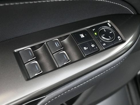 Used 2025 Lexus NX 250 FWD w/ Towing Package (2000 Lbs) image 4