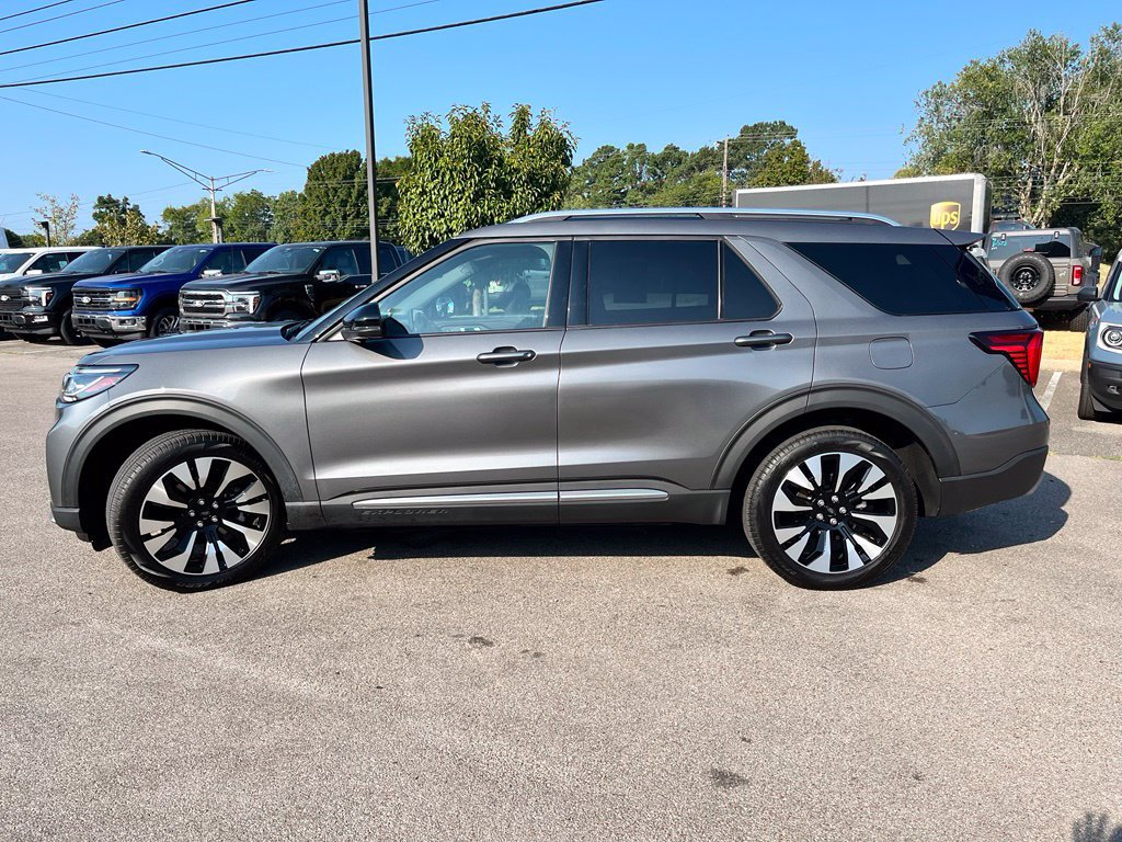 Used 2025 Ford Explorer Platinum w/ LUX Leather Package AWD/4WD image 4