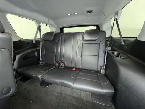 Used 2018 Chevrolet Suburban Premier image 25