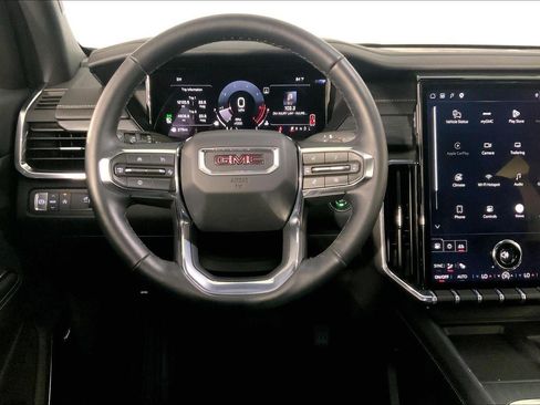 Used 2026 GMC Acadia Elevation w/ Elevation Premium Package FWD image 5