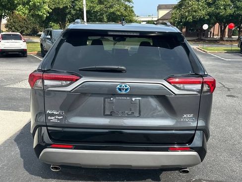 Used 2023 Toyota RAV4 XSE AWD/4WD image 4