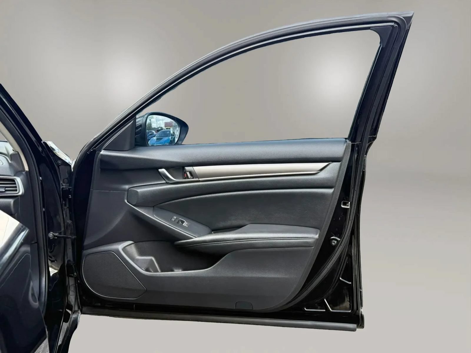 Used 2020 Honda Accord Hybrid image 17