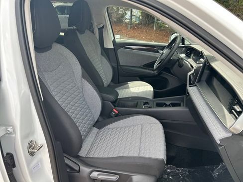 New 2025 Volkswagen Tiguan S w/ 18" Wheel Package image 24