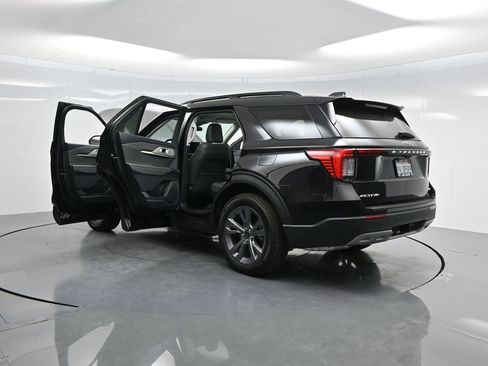 New 2025 Ford Explorer Active w/ Active Comfort Package image 56