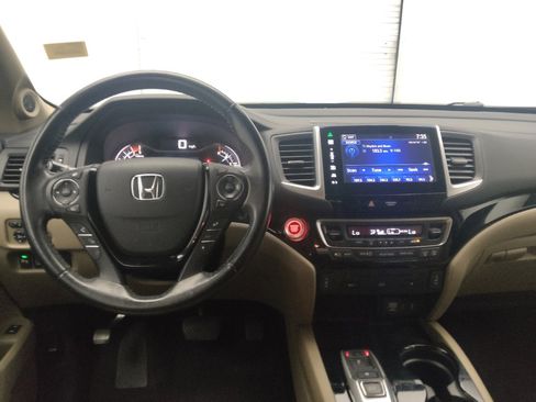 Used 2016 Honda Pilot Touring image 22