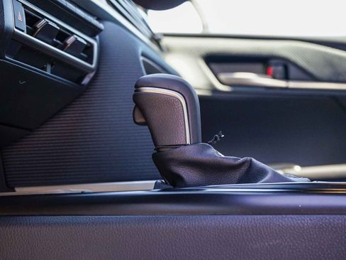 New 2026 Toyota Camry Hybrid FWD image 21