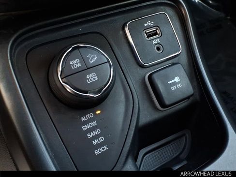 Used 2018 Jeep Compass Trailhawk w/ Navigation Group image 39