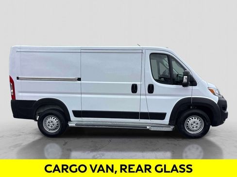 Used 2025 RAM ProMaster 2500 w/ U-Haul Equipment Group FWD image 4