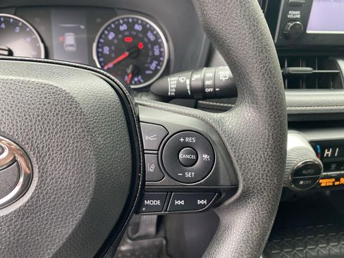 Used 2019 Toyota RAV4 XLE w/ All Weather Liner Package AWD/4WD image 33