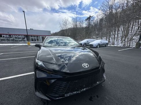 New 2026 Toyota Camry SE image 11