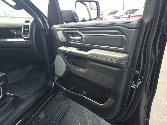 Used 2025 RAM 1500 Laramie w/ Night Edition AWD/4WD image 35