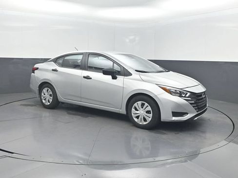 Used 2025 Nissan Versa S w/ Trunk Package FWD image 32