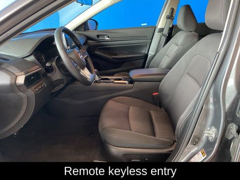 Used 2024 Nissan Altima 2.5 SV FWD image 9