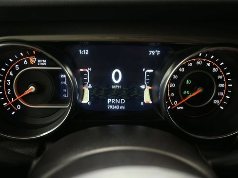Used 2023 Jeep Wrangler Unlimited Sahara AWD/4WD image 16