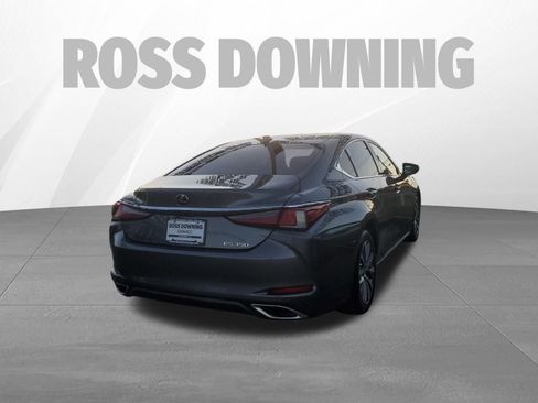 Used 2019 Lexus ES 350 w/ Ultra Luxury Package image 4