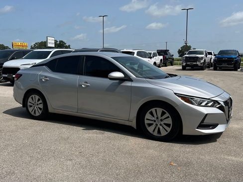 Used 2020 Nissan Sentra S FWD image 3