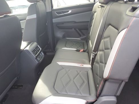 New 2026 Volkswagen Atlas Peak Edition image 14