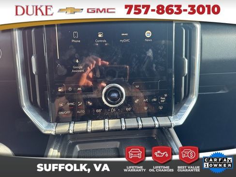Used 2025 GMC Acadia Elevation image 12