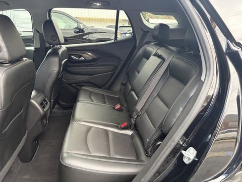 Used 2023 GMC Terrain SLT image 15
