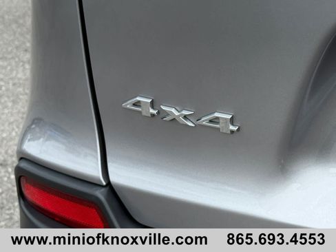 Used 2022 Jeep Cherokee Latitude Lux w/ Sun & Sound Group AWD/4WD image 11