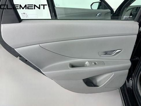 Used 2024 Hyundai Elantra SEL FWD image 28