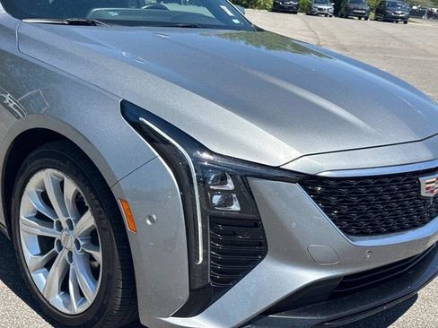 Used 2025 Cadillac CT5 Premium Luxury RWD image 10