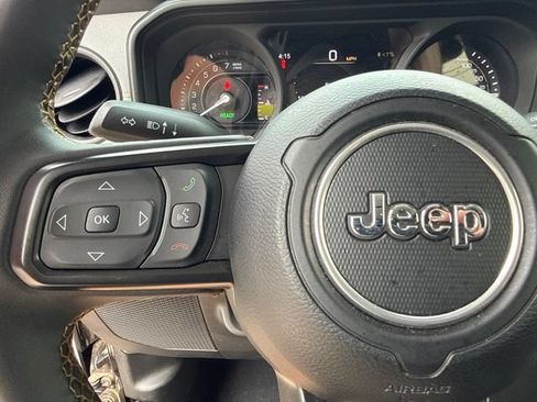 Used 2024 Jeep Wrangler Unlimited w/ Convenience Group AWD/4WD image 36