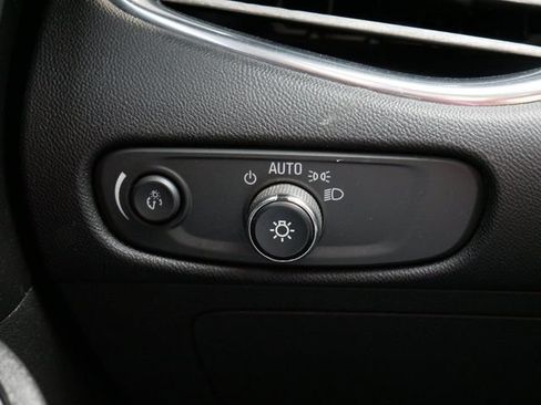 Used 2017 Chevrolet Malibu Hybrid FWD image 16