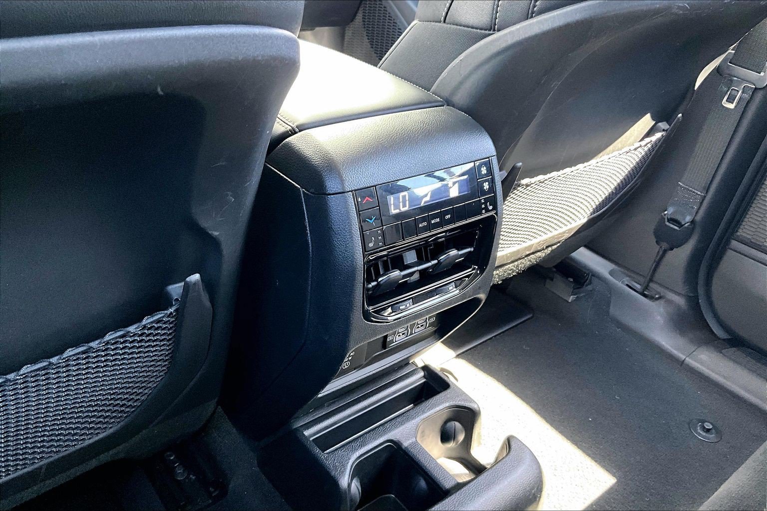 Used 2023 Jeep Grand Cherokee L Limited RWD image 34