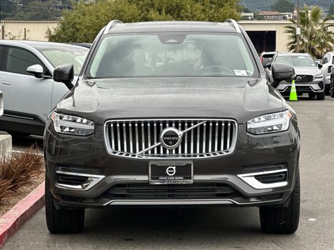 Used 2023 Volvo XC90 T8 Plus image 10