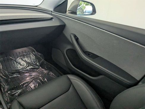 Used 2025 Tesla Model 3 RWD image 38