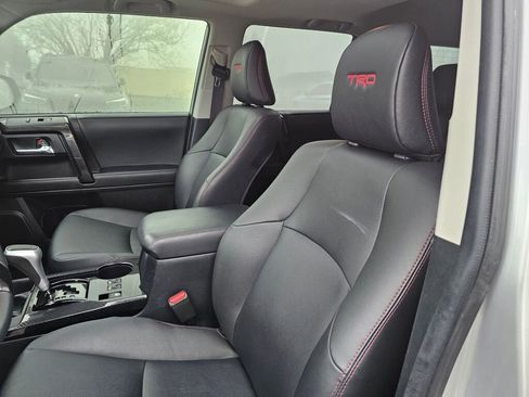 Used 2024 Toyota 4Runner TRD Off-Road Premium image 25